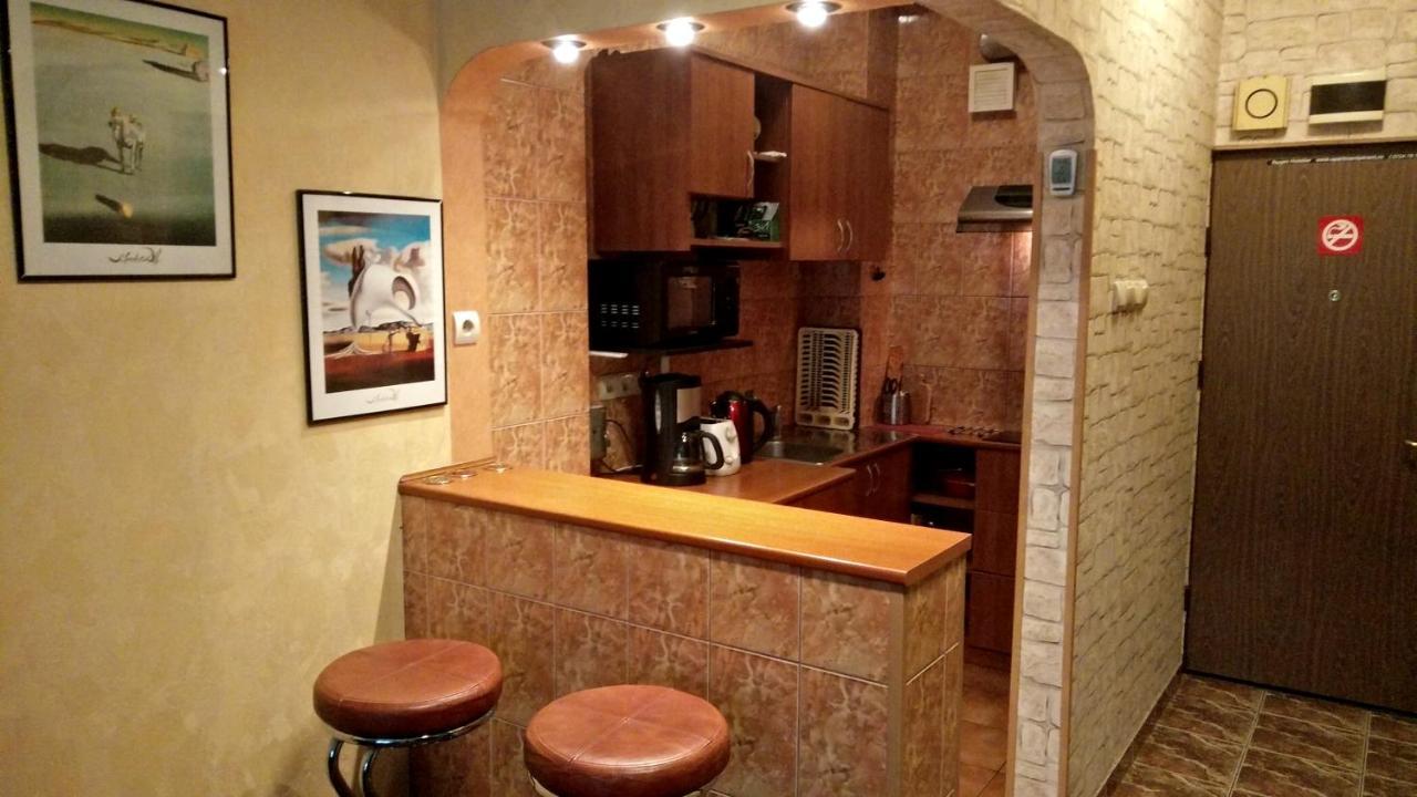 Rompromo Plus Accommodation Бухарест Екстер'єр фото