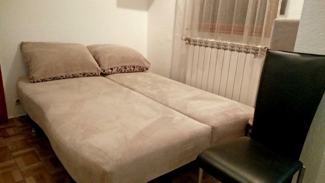 Rompromo Plus Accommodation Бухарест Екстер'єр фото